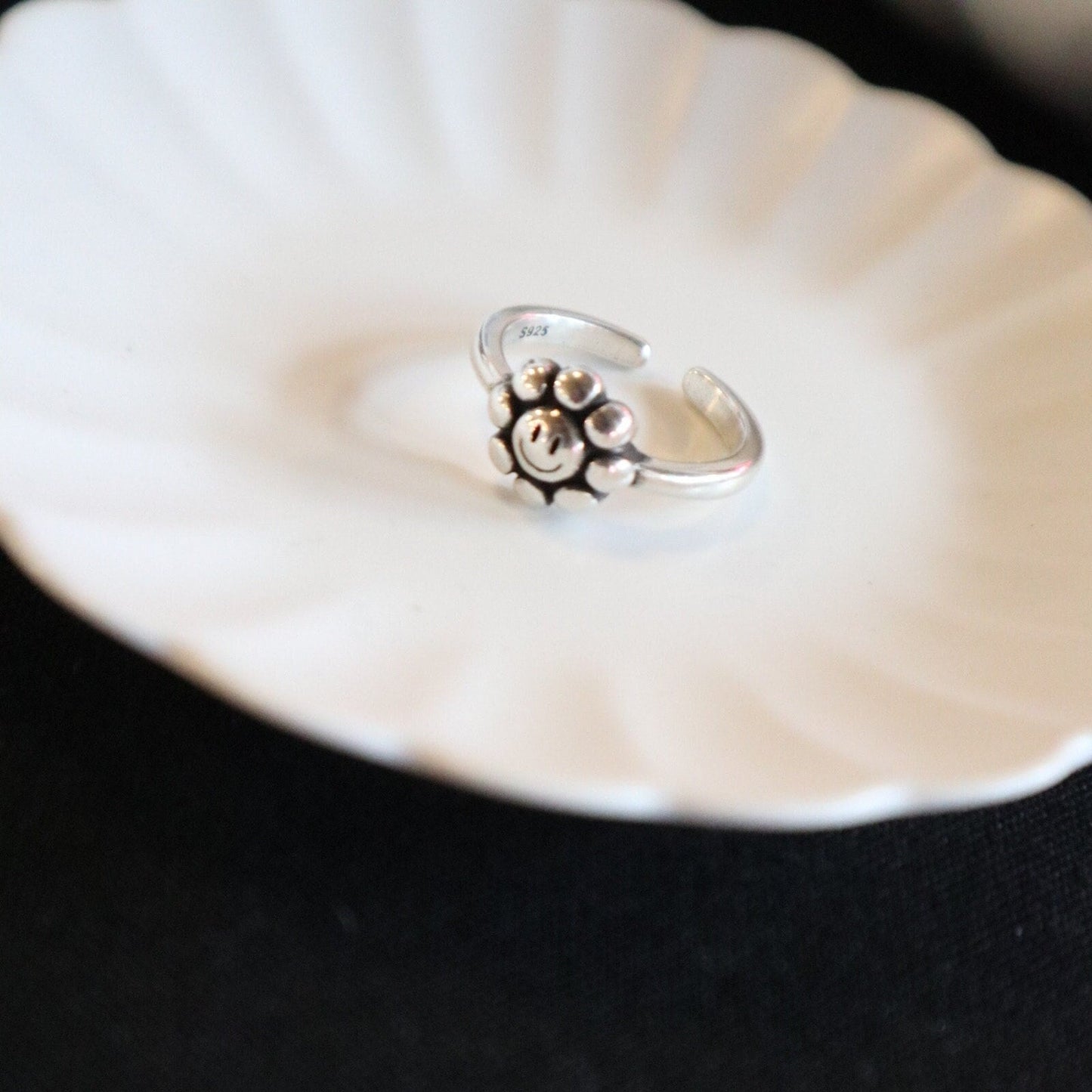 Cute Flower Stainless Steel Ring • Unique Resizable Jewelry • Smile Vintage Trendy Crafts • Irregular Stackable Geometric • Everday Ring