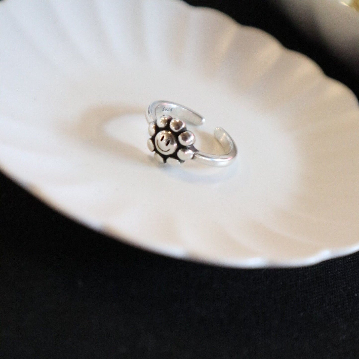 Cute Flower Stainless Steel Ring • Unique Resizable Jewelry • Smile Vintage Trendy Crafts • Irregular Stackable Geometric • Everday Ring